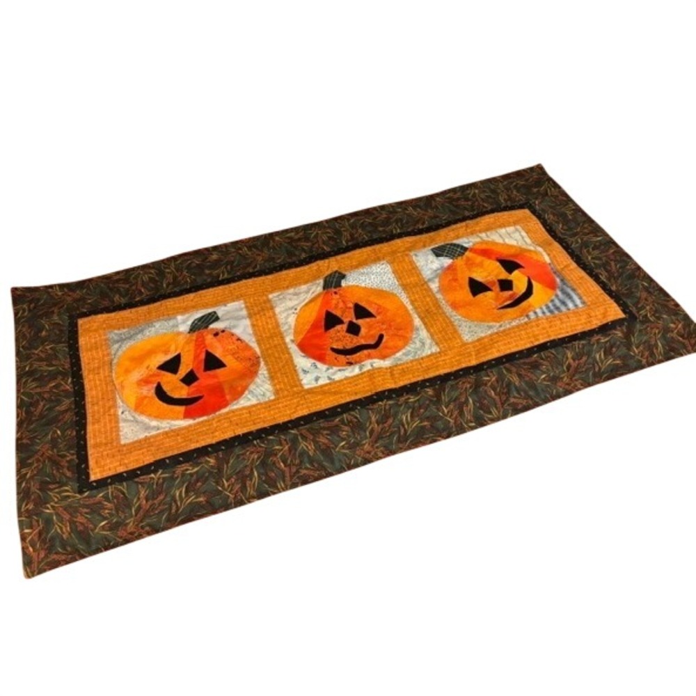 Handmade Quilted Halloween Table Runner Jack-O-Lantern Pumpkin Autumn 35.5x17.5